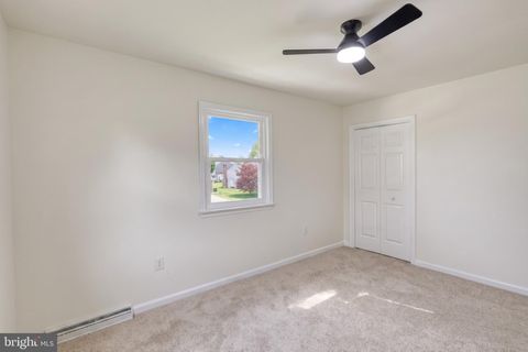 Tiny photo for 18 Bourbon Red Dr, MECHANICSBURG, PA 17050 (MLS # PACB2052954)
