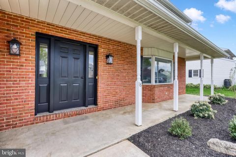 Tiny photo for 18 Bourbon Red Dr, MECHANICSBURG, PA 17050 (MLS # PACB2052954)