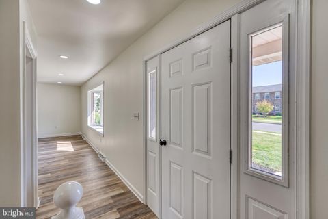 Tiny photo for 18 Bourbon Red Dr, MECHANICSBURG, PA 17050 (MLS # PACB2052954)