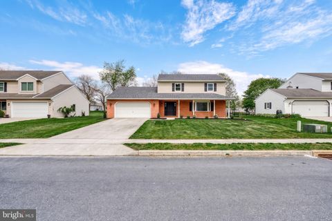 Tiny photo for 18 Bourbon Red Dr, MECHANICSBURG, PA 17050 (MLS # PACB2052954)