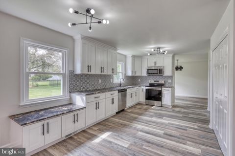 Tiny photo for 18 Bourbon Red Dr, MECHANICSBURG, PA 17050 (MLS # PACB2052954)