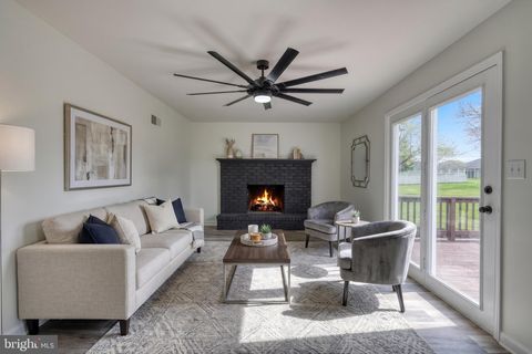 Tiny photo for 18 Bourbon Red Dr, MECHANICSBURG, PA 17050 (MLS # PACB2052954)