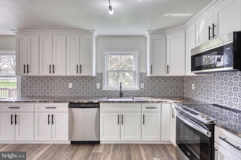 Tiny photo for 18 Bourbon Red Dr, MECHANICSBURG, PA 17050 (MLS # PACB2052954)