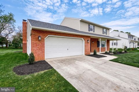 Tiny photo for 18 Bourbon Red Dr, MECHANICSBURG, PA 17050 (MLS # PACB2052954)