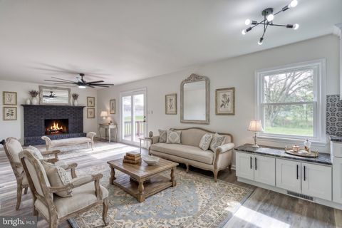 Tiny photo for 18 Bourbon Red Dr, MECHANICSBURG, PA 17050 (MLS # PACB2052954)