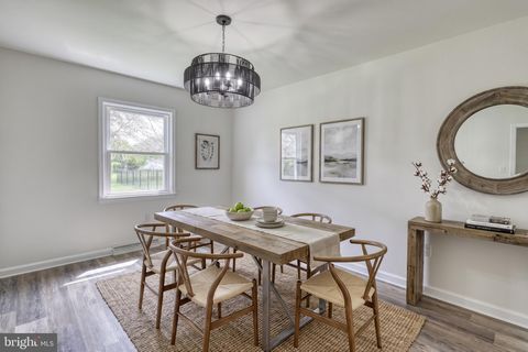 Tiny photo for 18 Bourbon Red Dr, MECHANICSBURG, PA 17050 (MLS # PACB2052954)