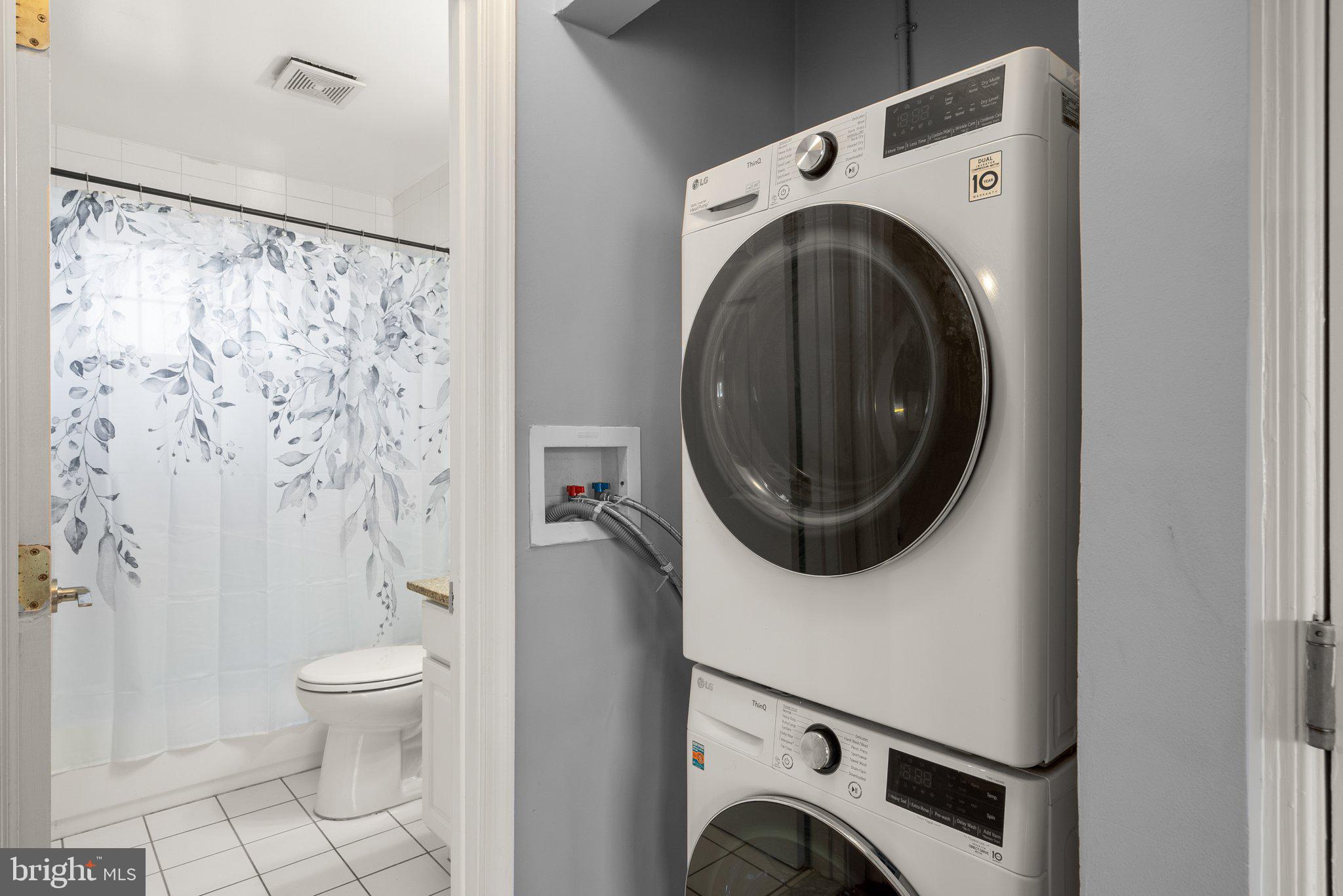 THE OAKS MAIN STREET LAUREL - Residential