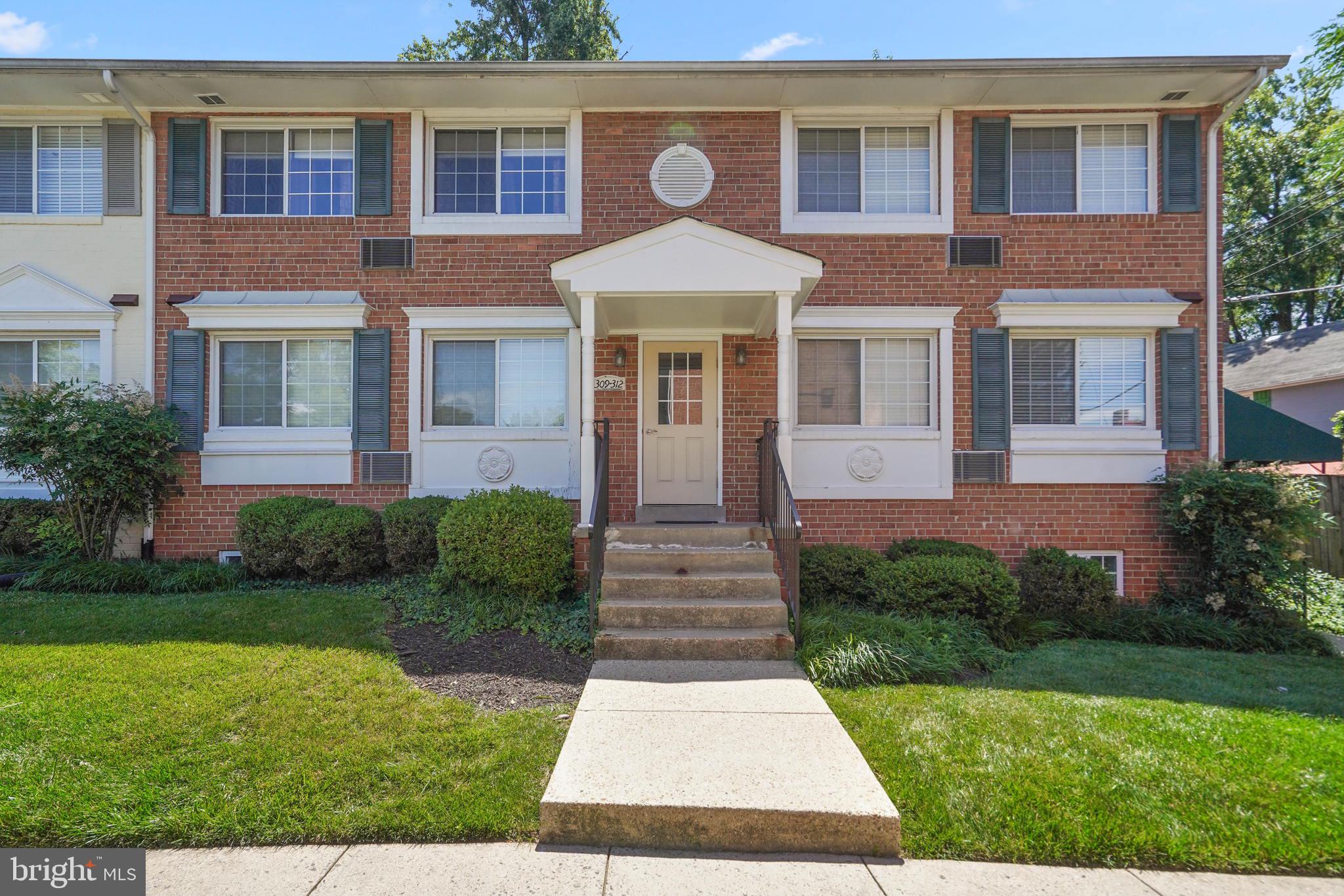 THE OAKS MAIN STREET LAUREL - Residential