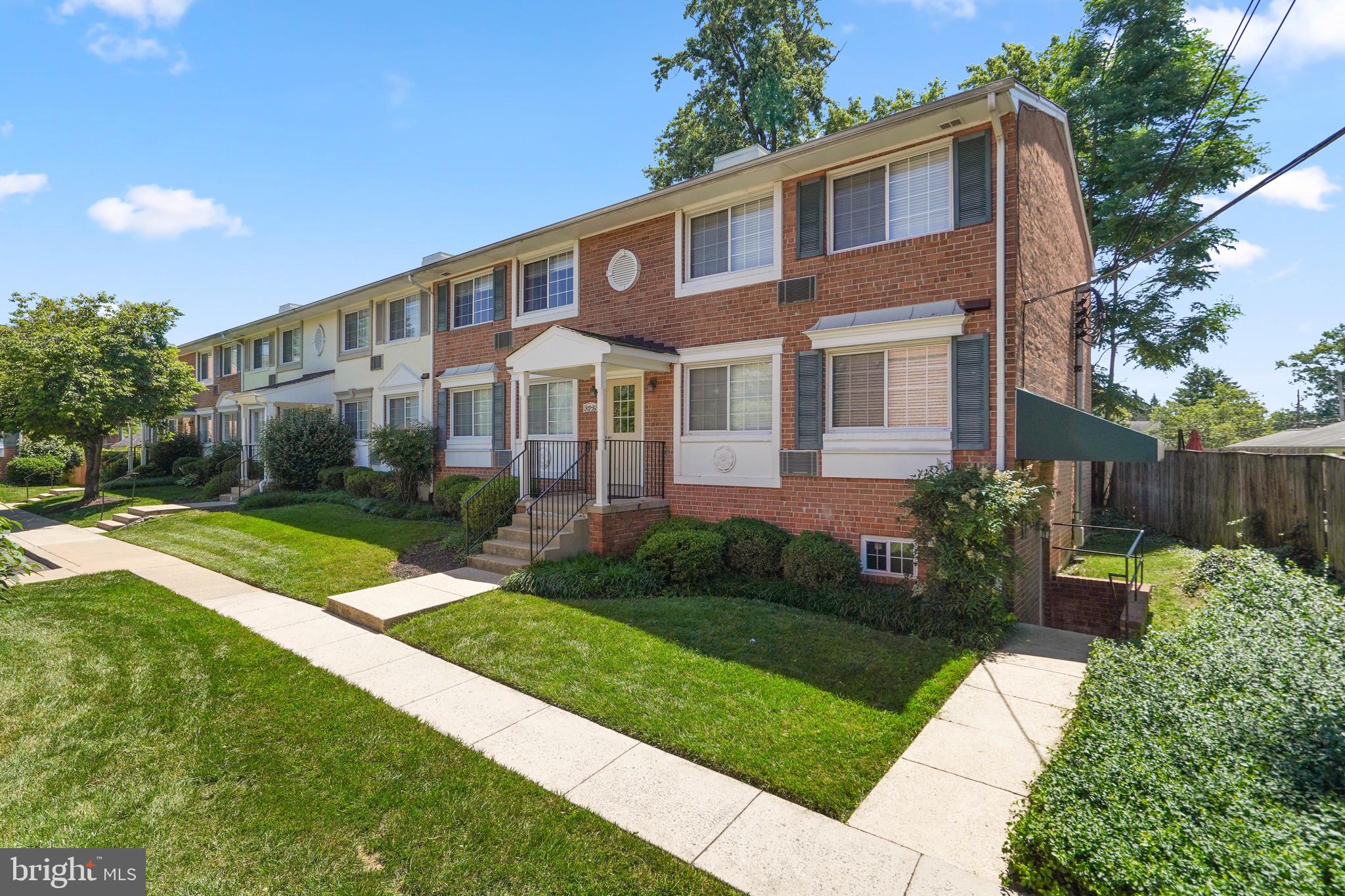 THE OAKS MAIN STREET LAUREL - Residential