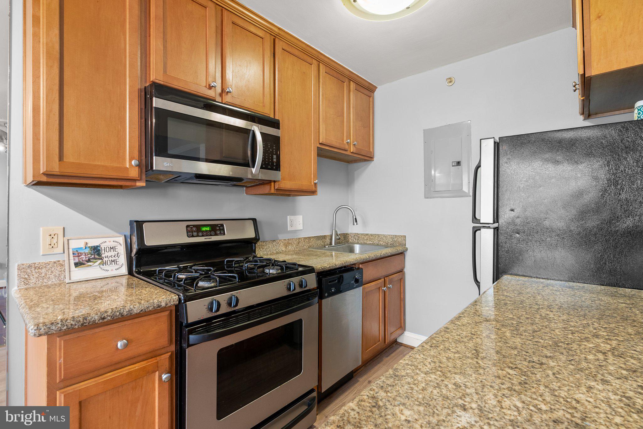 THE OAKS MAIN STREET LAUREL - Residential