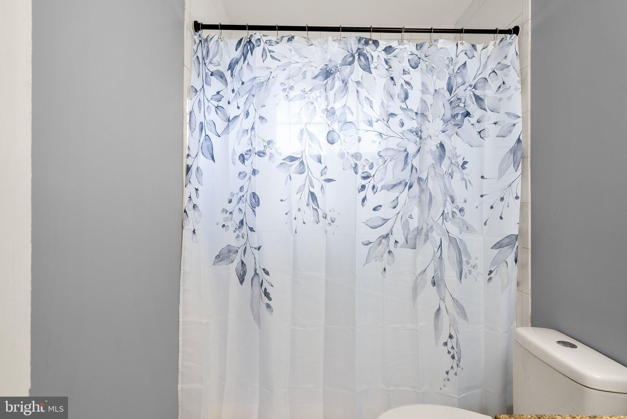 THE OAKS MAIN STREET LAUREL - Residential