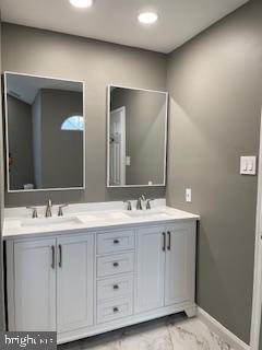 VILLAGE SHIRES - Residential Lease