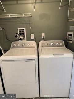 VILLAGE SHIRES - Residential Lease