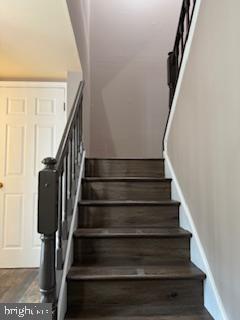 VILLAGE SHIRES - Residential Lease