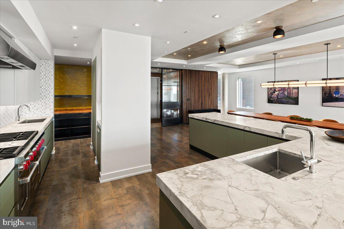 RITTENHOUSE SQUARE - Residential Lease