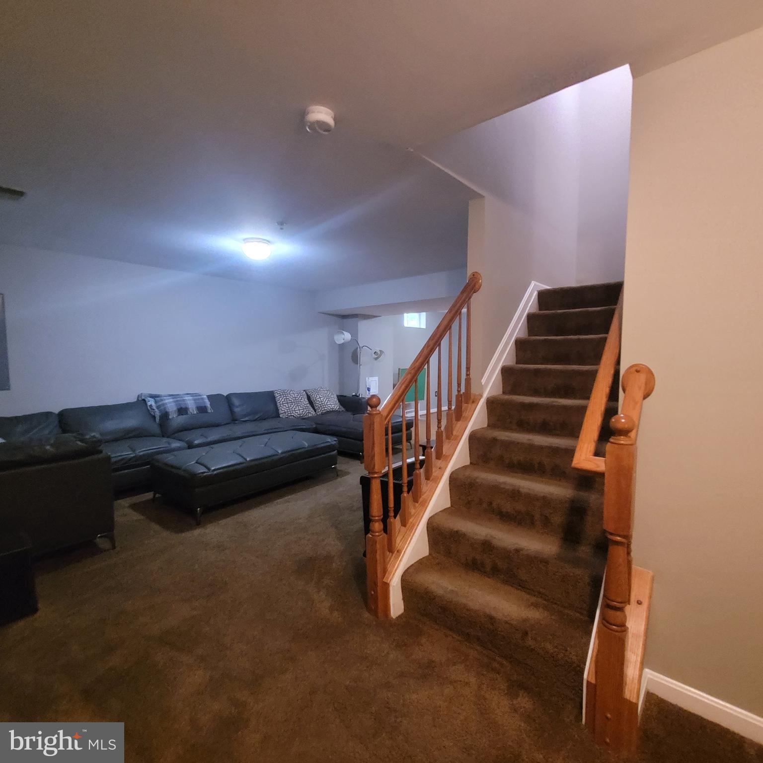 CHESTNUT OAKS - Residential