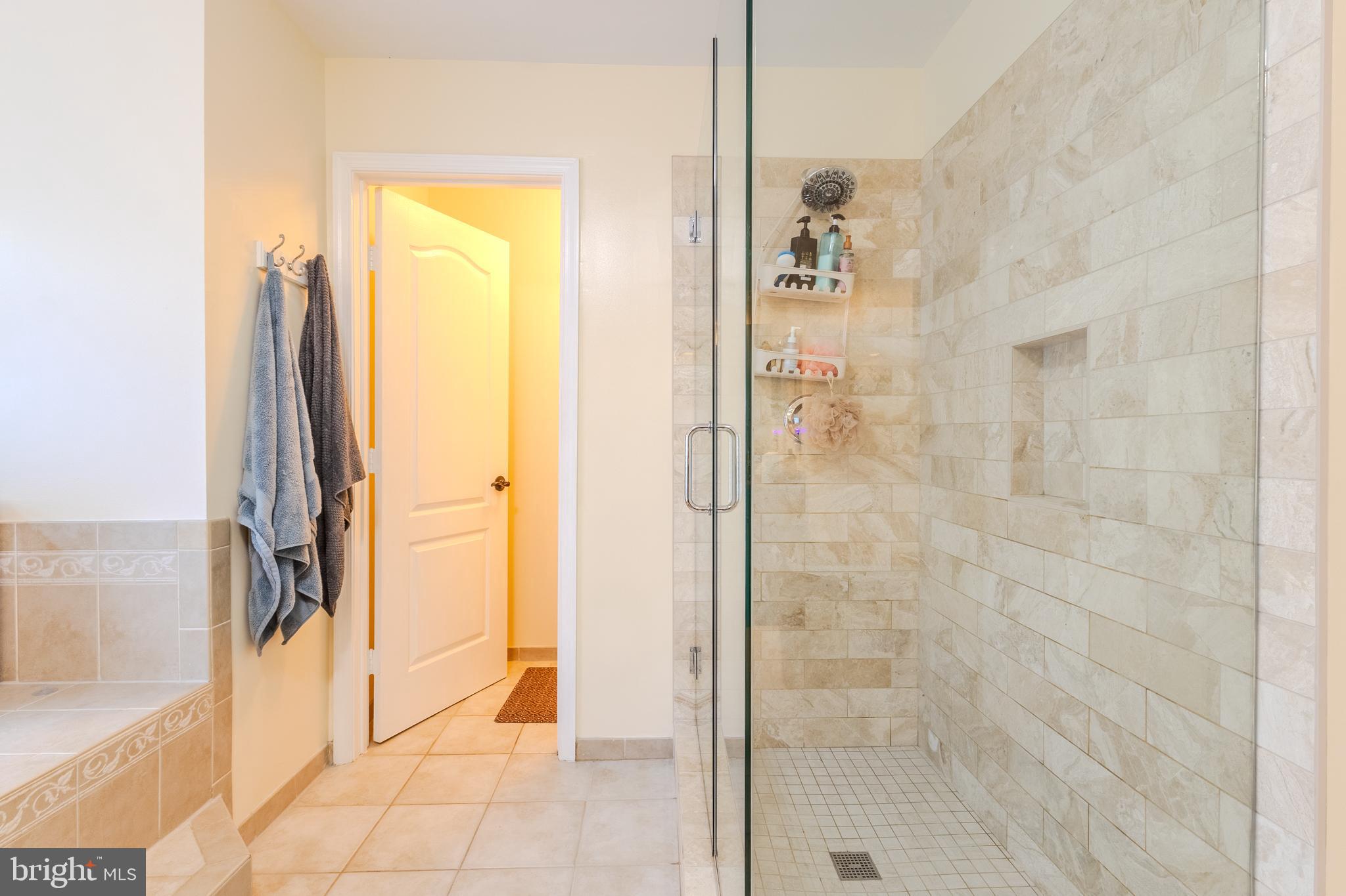 CHESTNUT OAKS - Residential