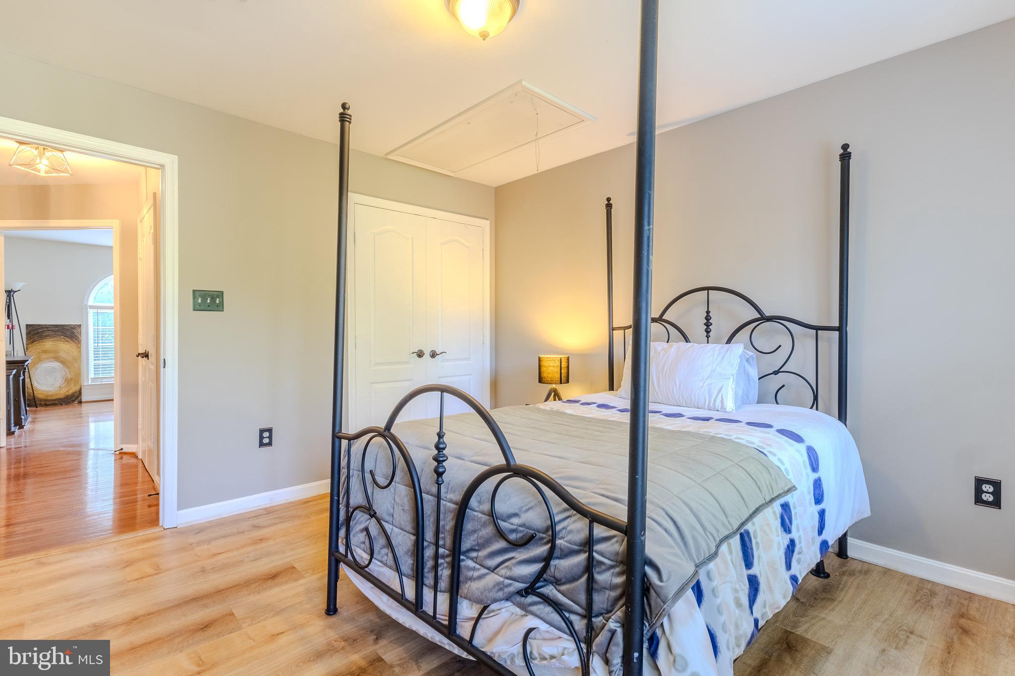 CHESTNUT OAKS - Residential