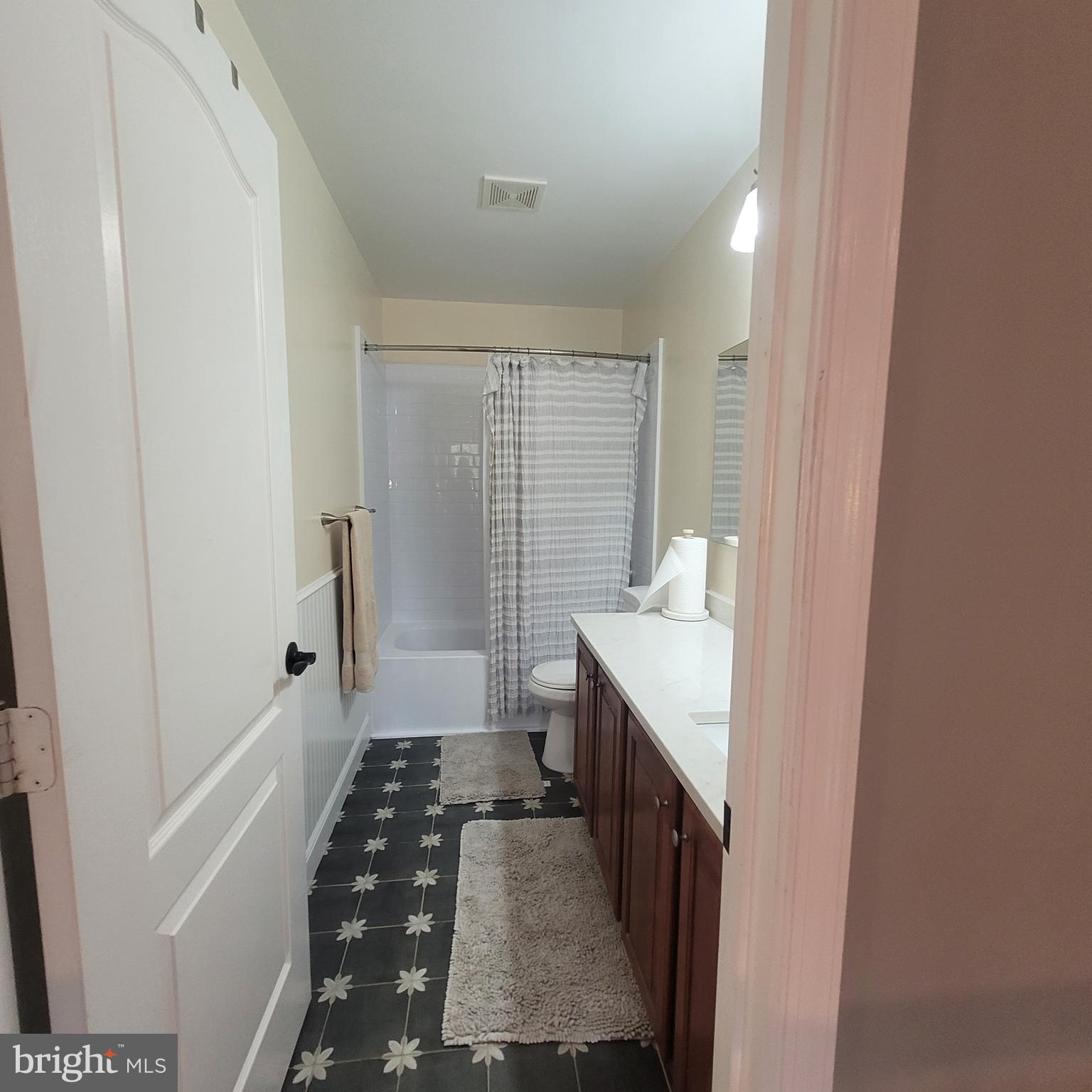 CHESTNUT OAKS - Residential