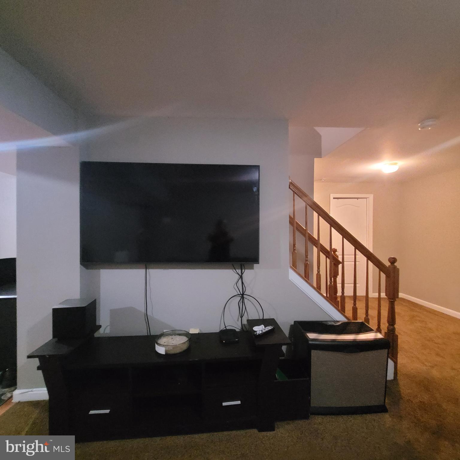 CHESTNUT OAKS - Residential