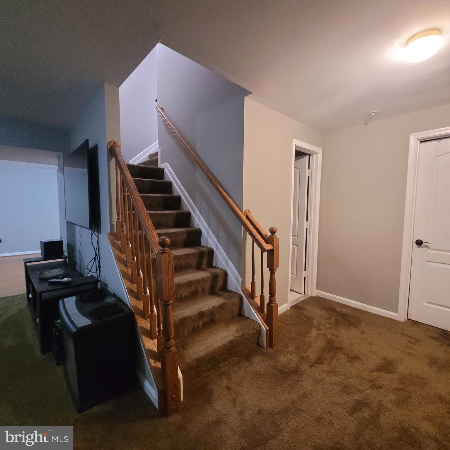 CHESTNUT OAKS - Residential