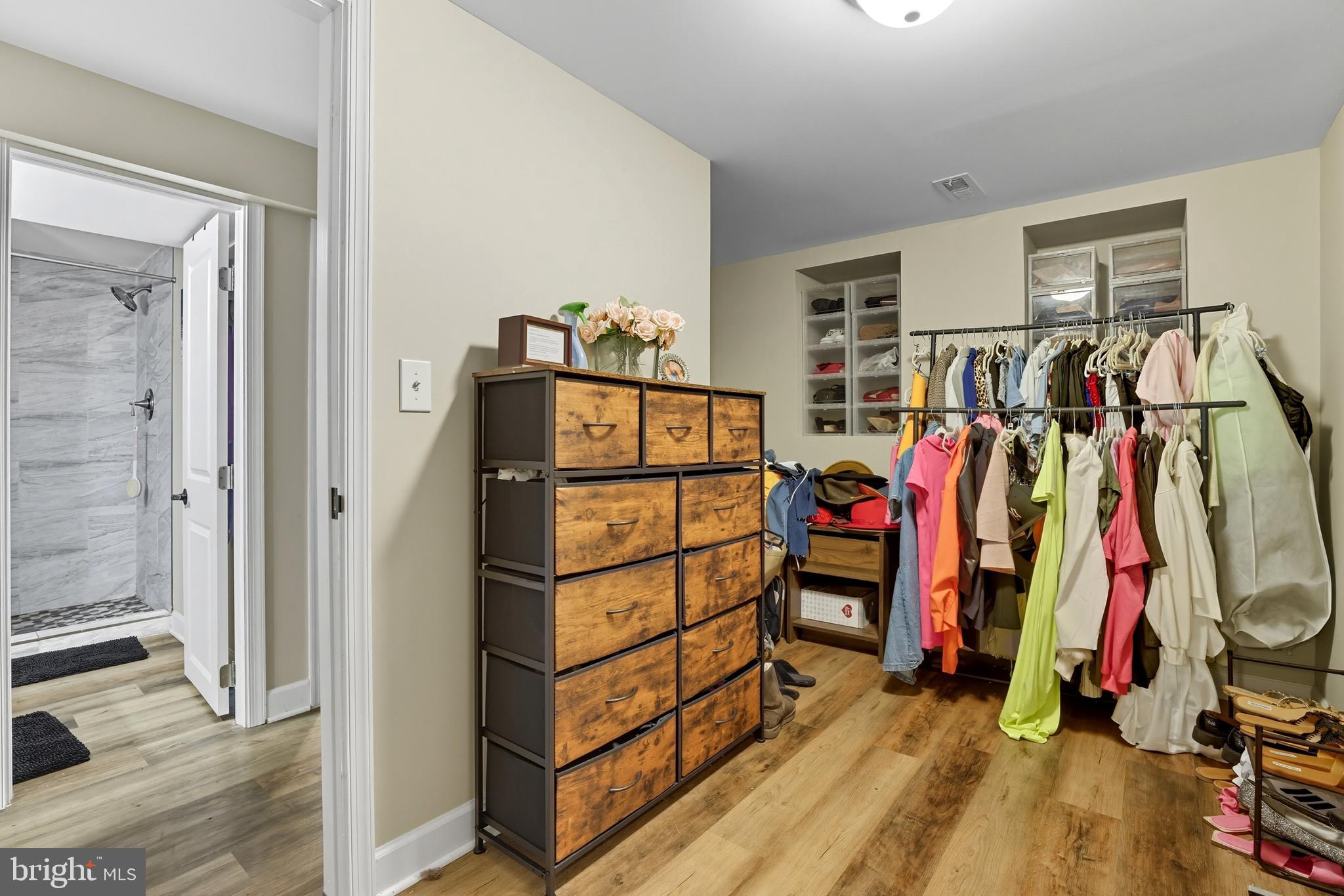 BROOKLYN - Residential