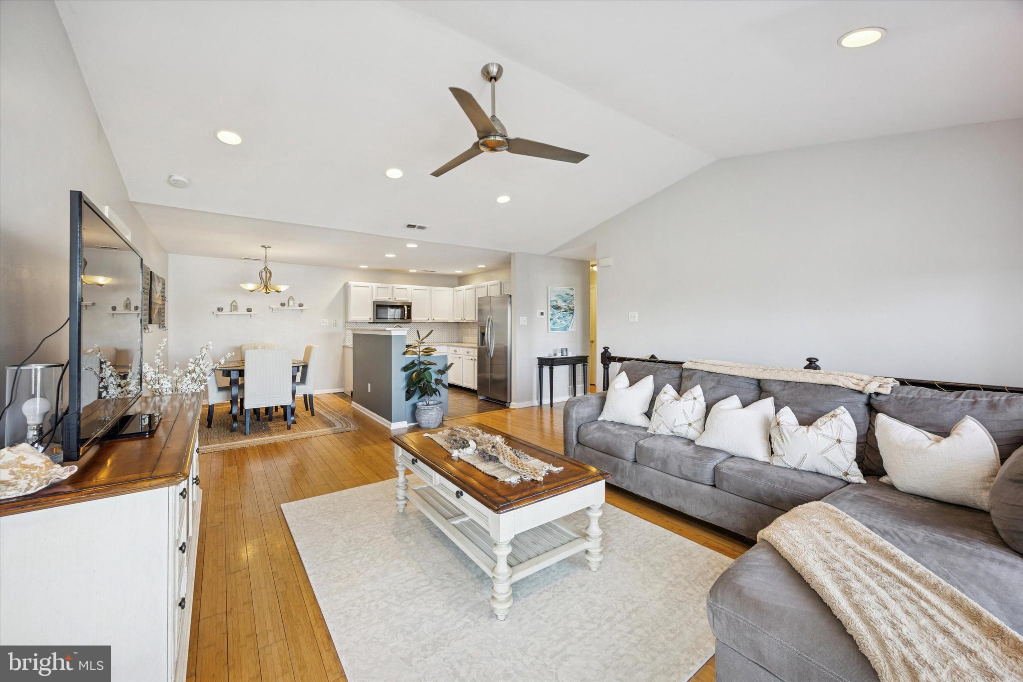 CORNERSTONE - Residential