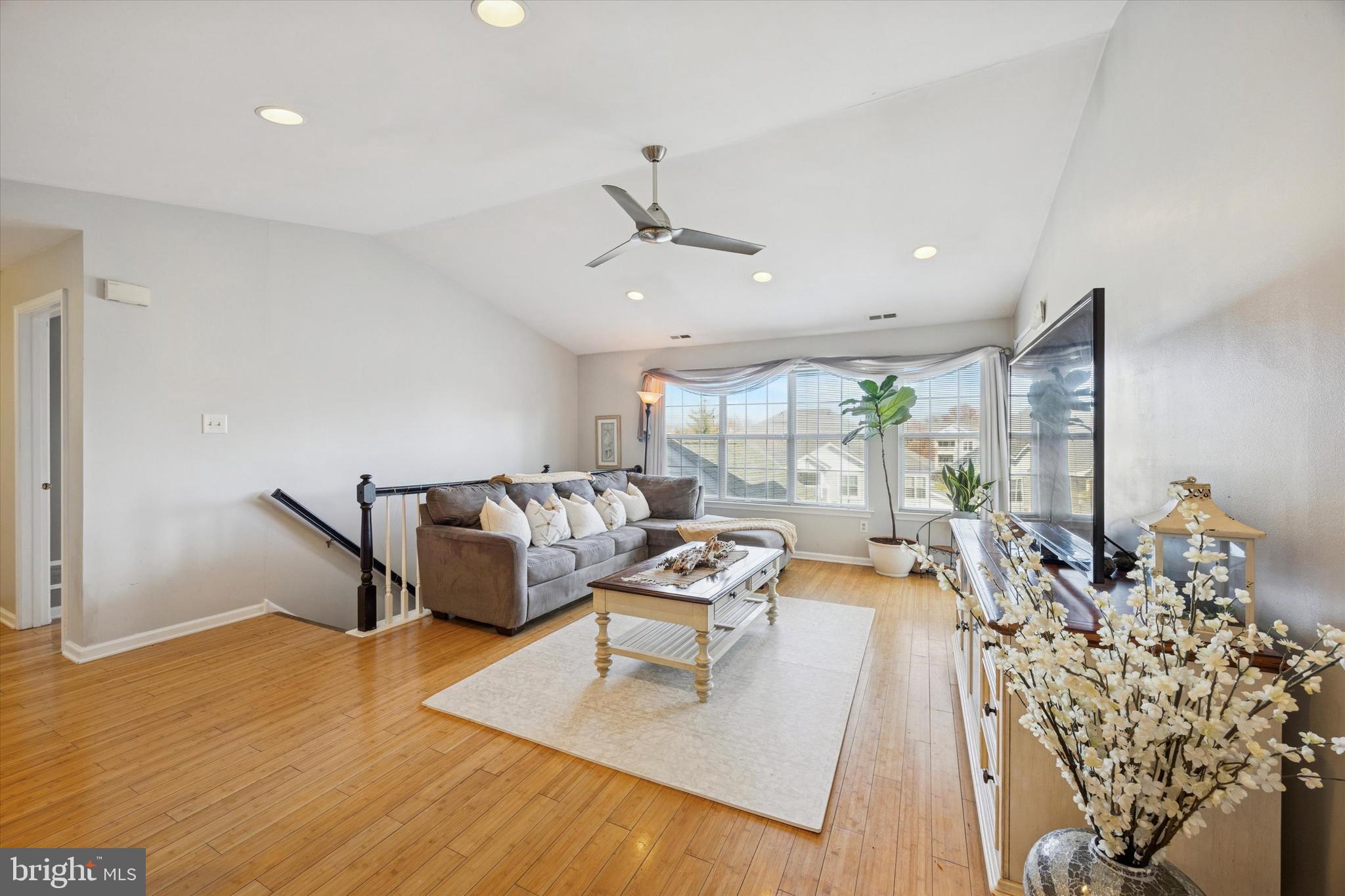 CORNERSTONE - Residential