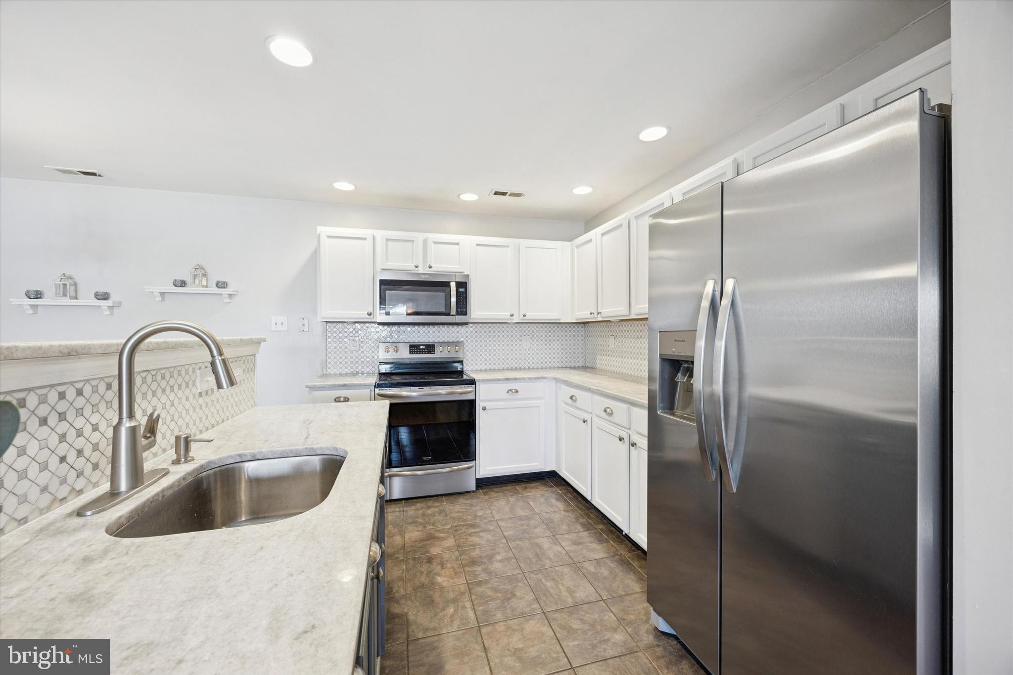 CORNERSTONE - Residential