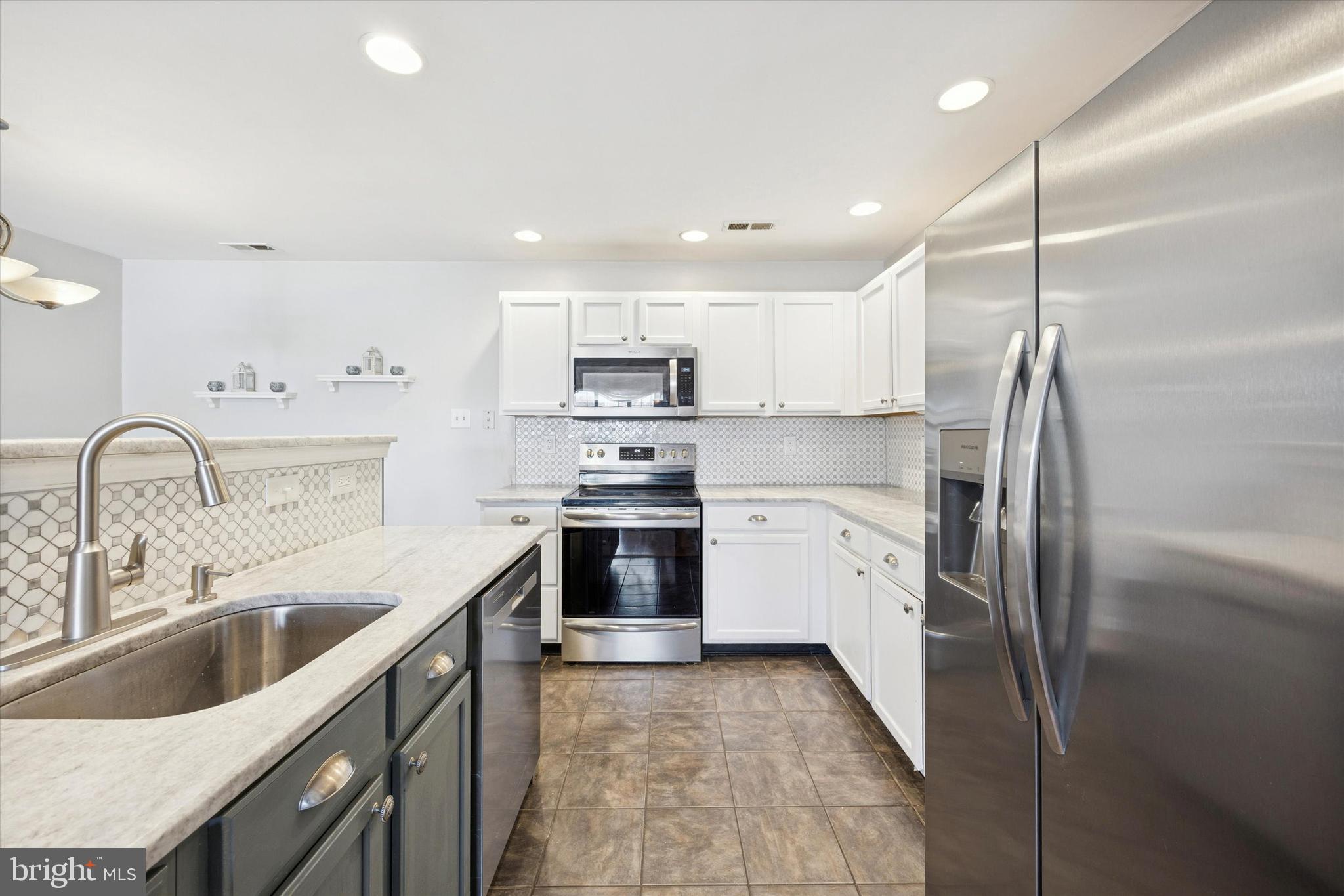 CORNERSTONE - Residential