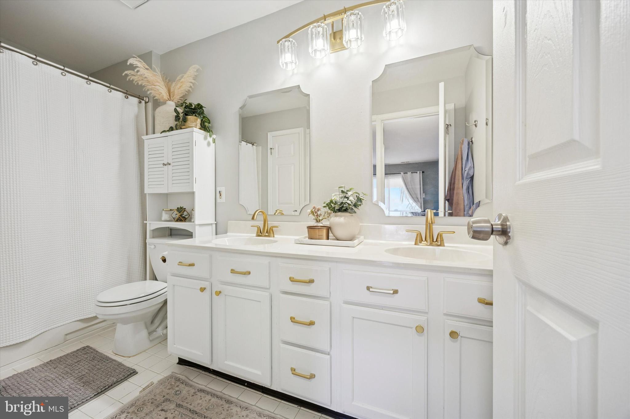 CORNERSTONE - Residential