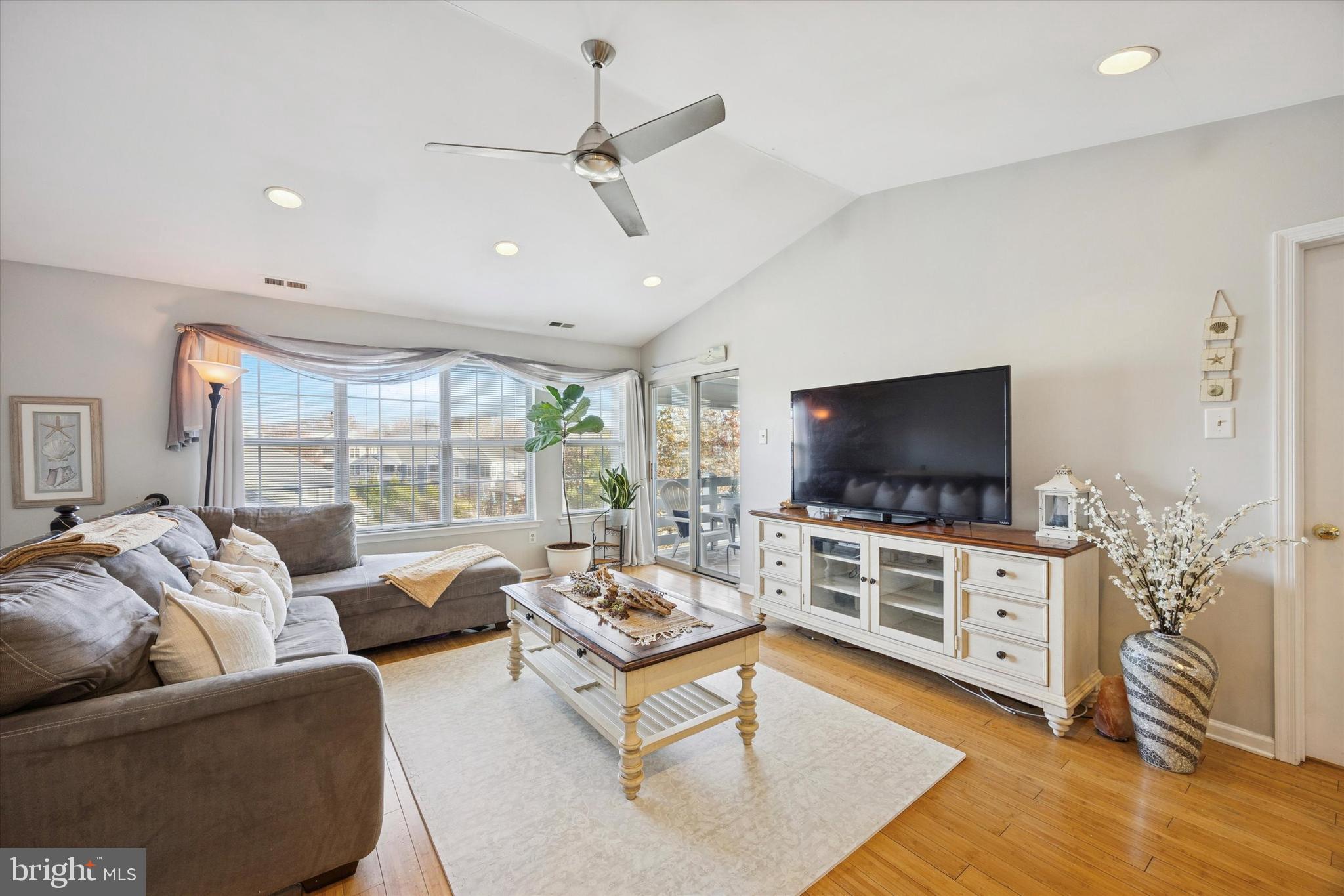 CORNERSTONE - Residential