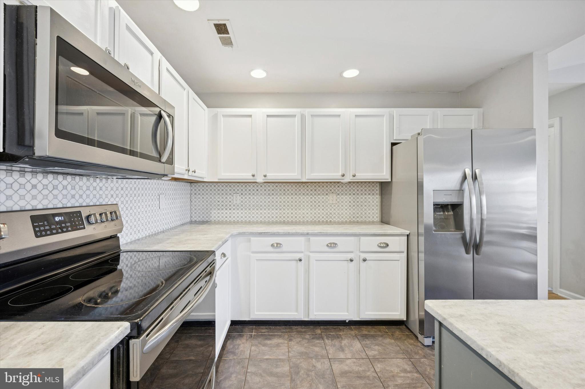 CORNERSTONE - Residential