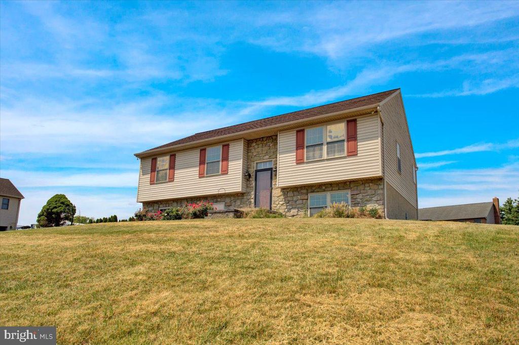 Photo of 20 Rock Ridge Ave, Paradise, PA 17562 (MLS # PALA2052040)