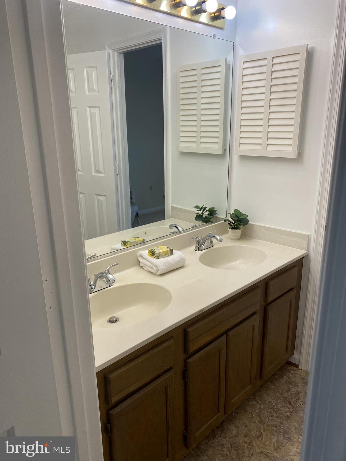 WOODSTONE - Residential Lease