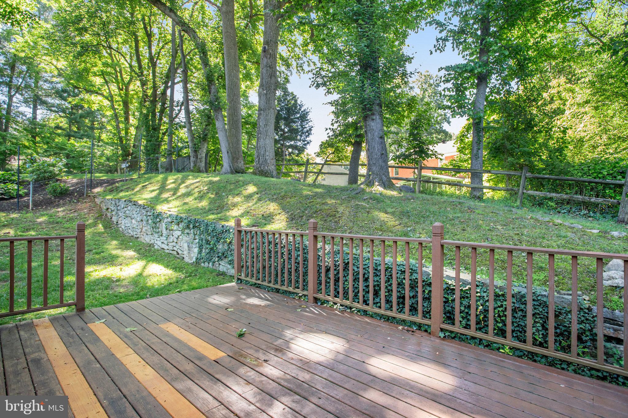 SHERWOOD FOREST MANOR - Residential