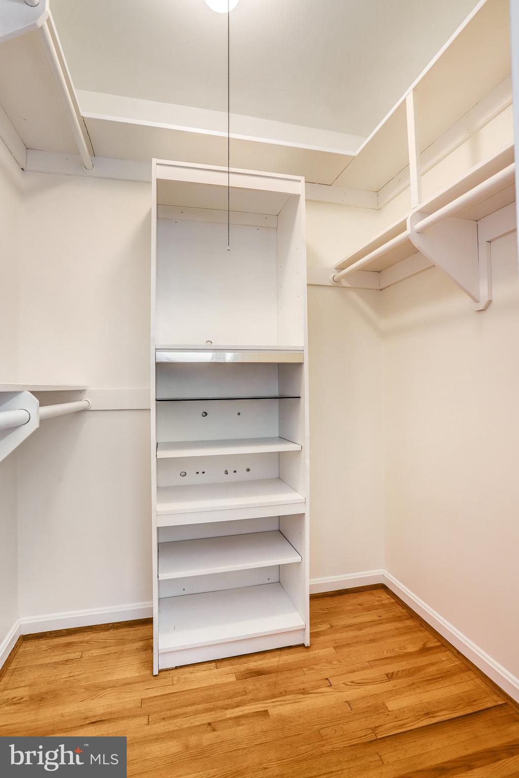 SHERWOOD FOREST MANOR - Residential