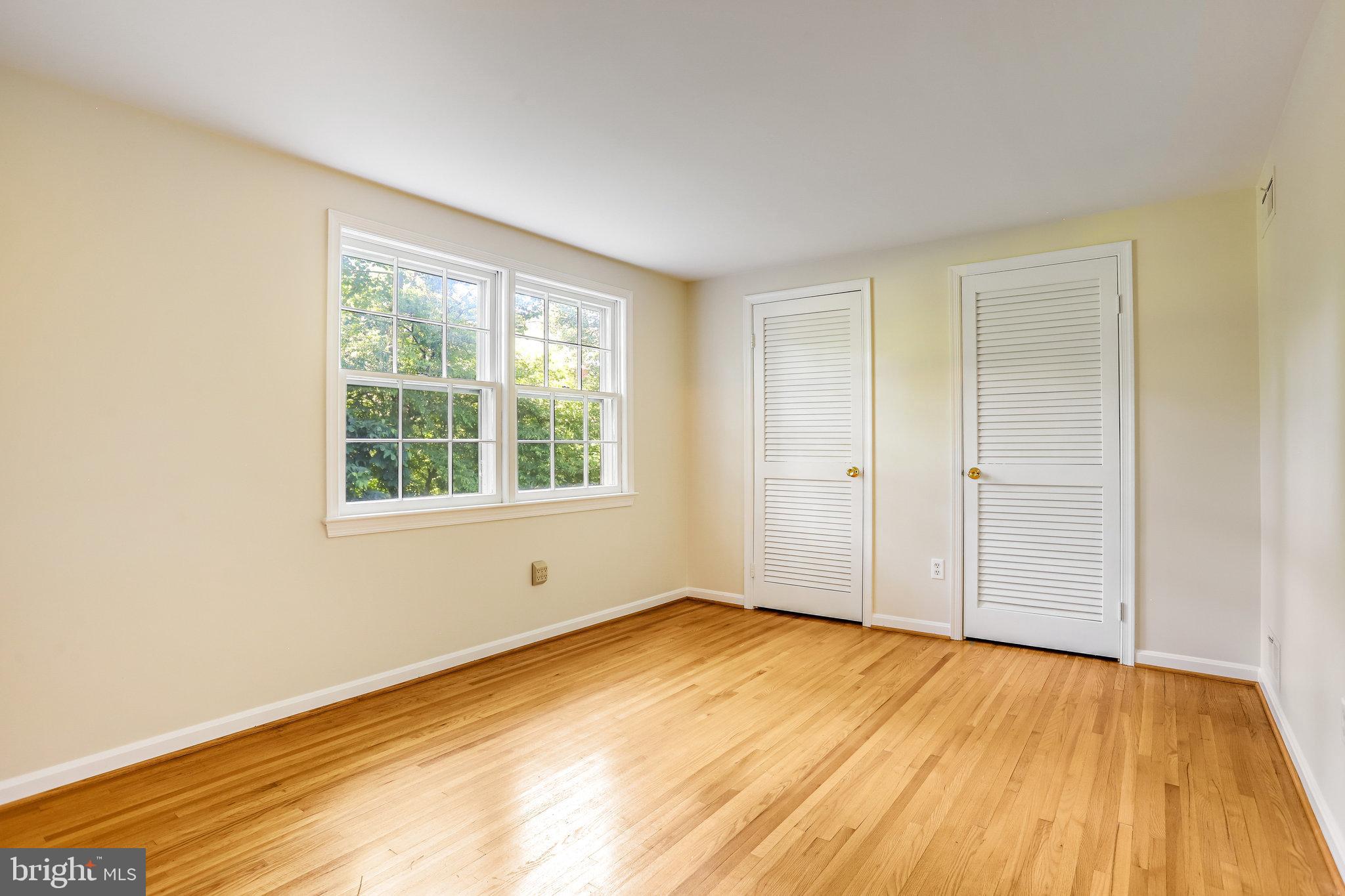 SHERWOOD FOREST MANOR - Residential