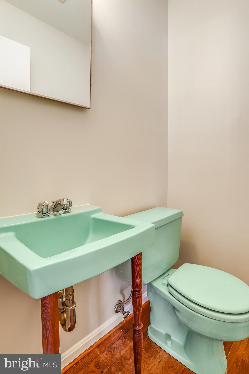 SHERWOOD FOREST MANOR - Residential