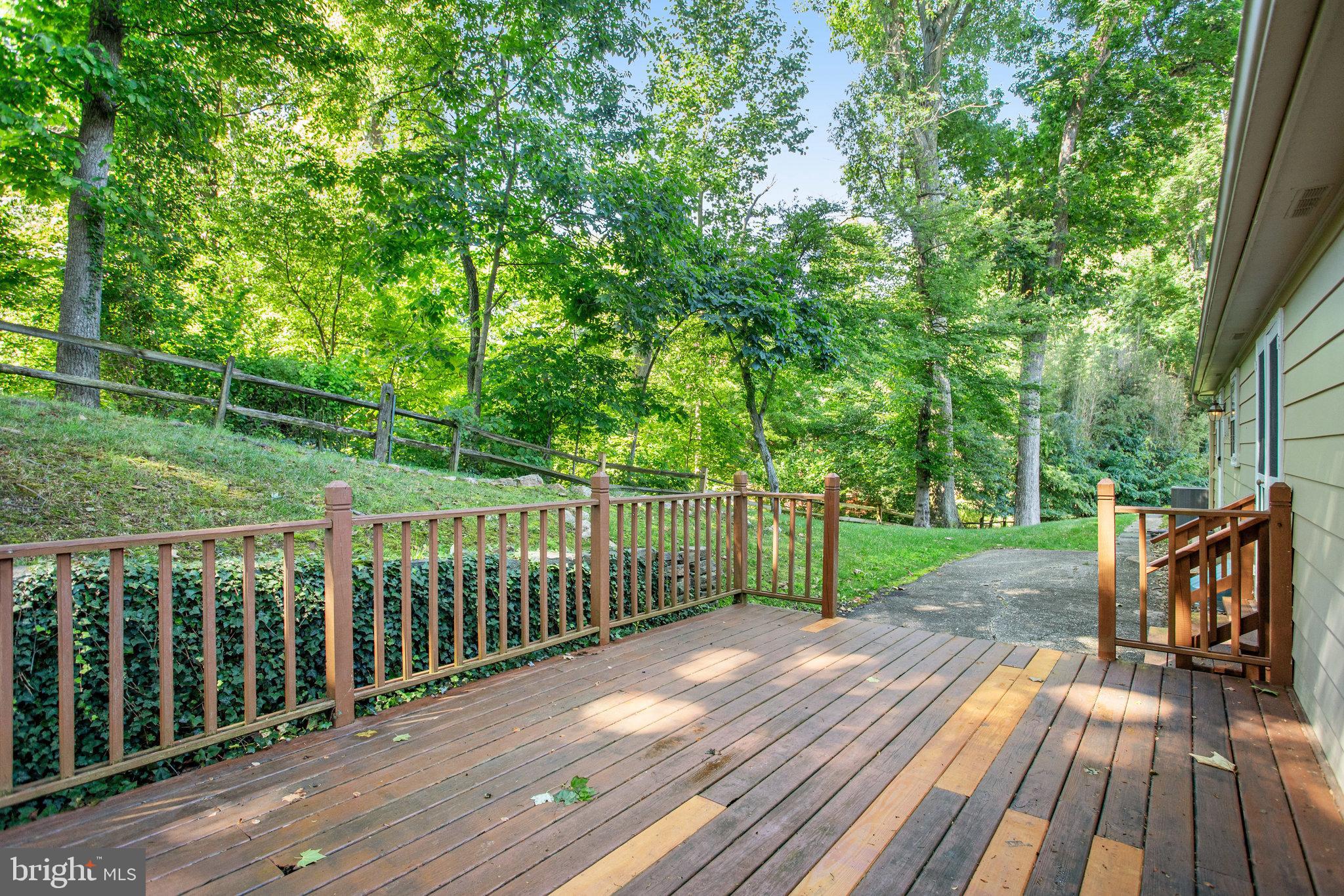 SHERWOOD FOREST MANOR - Residential