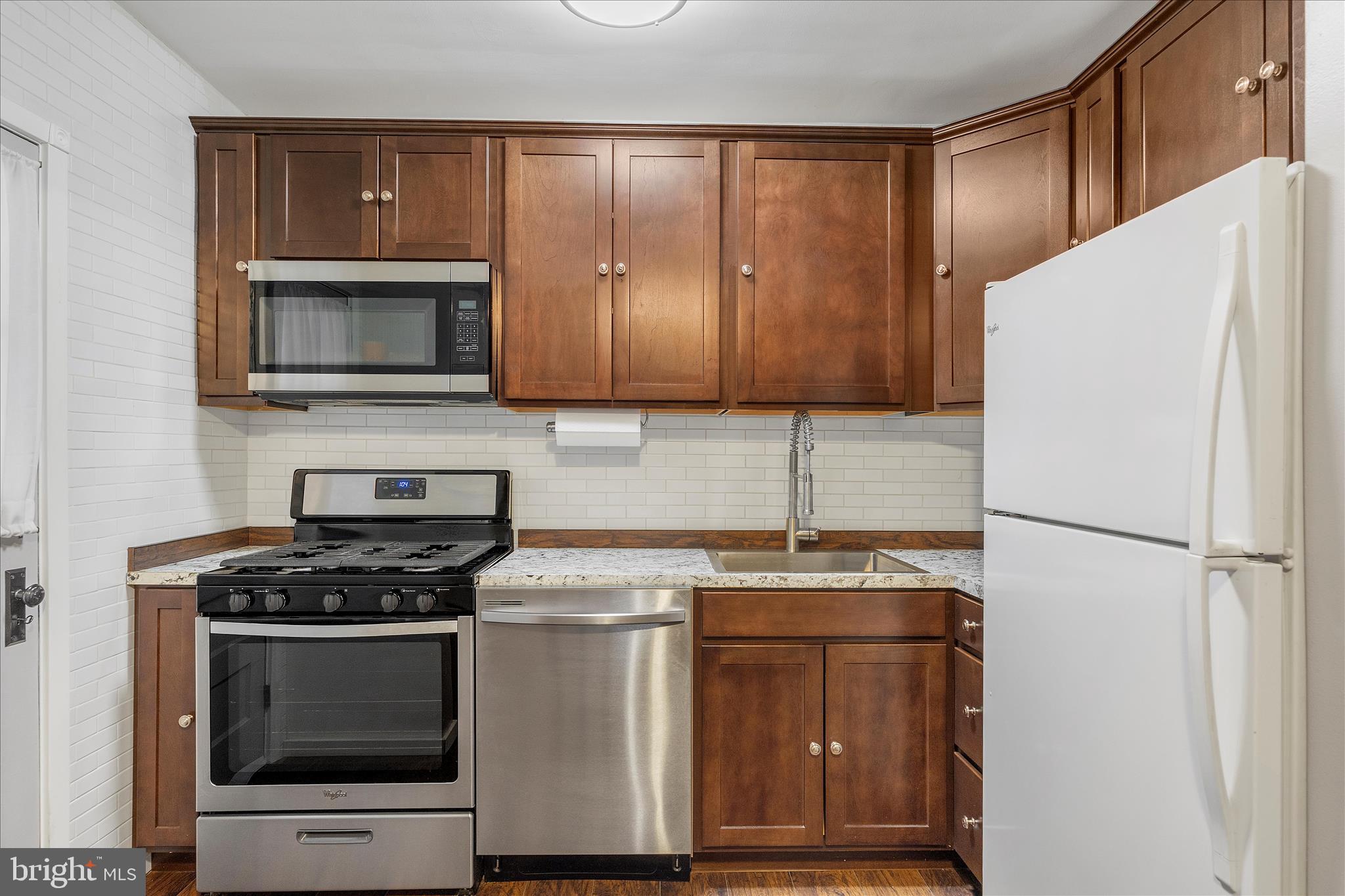 GLEN GARDENS - Residential