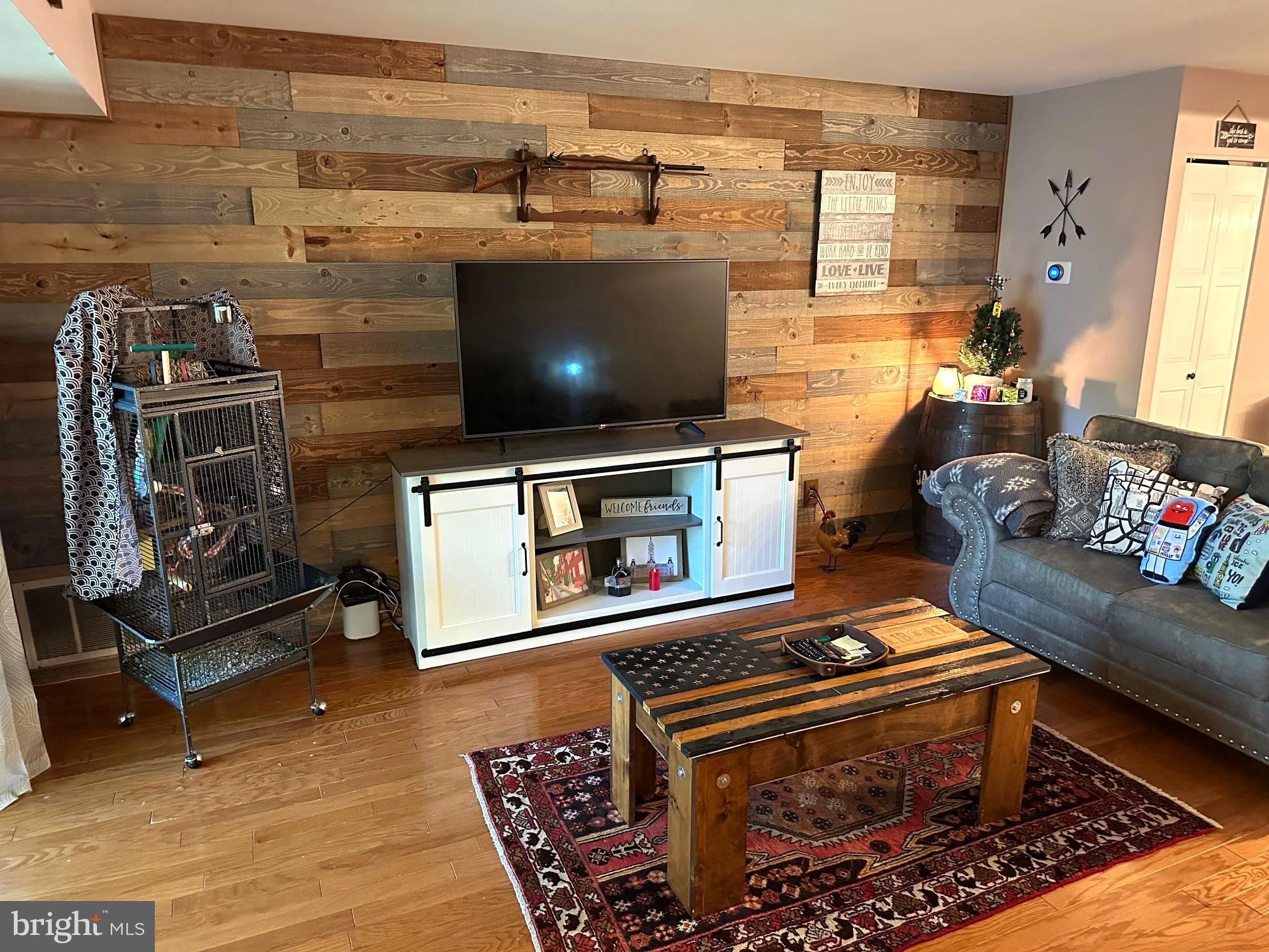 GREEN TREE RUN - Residential