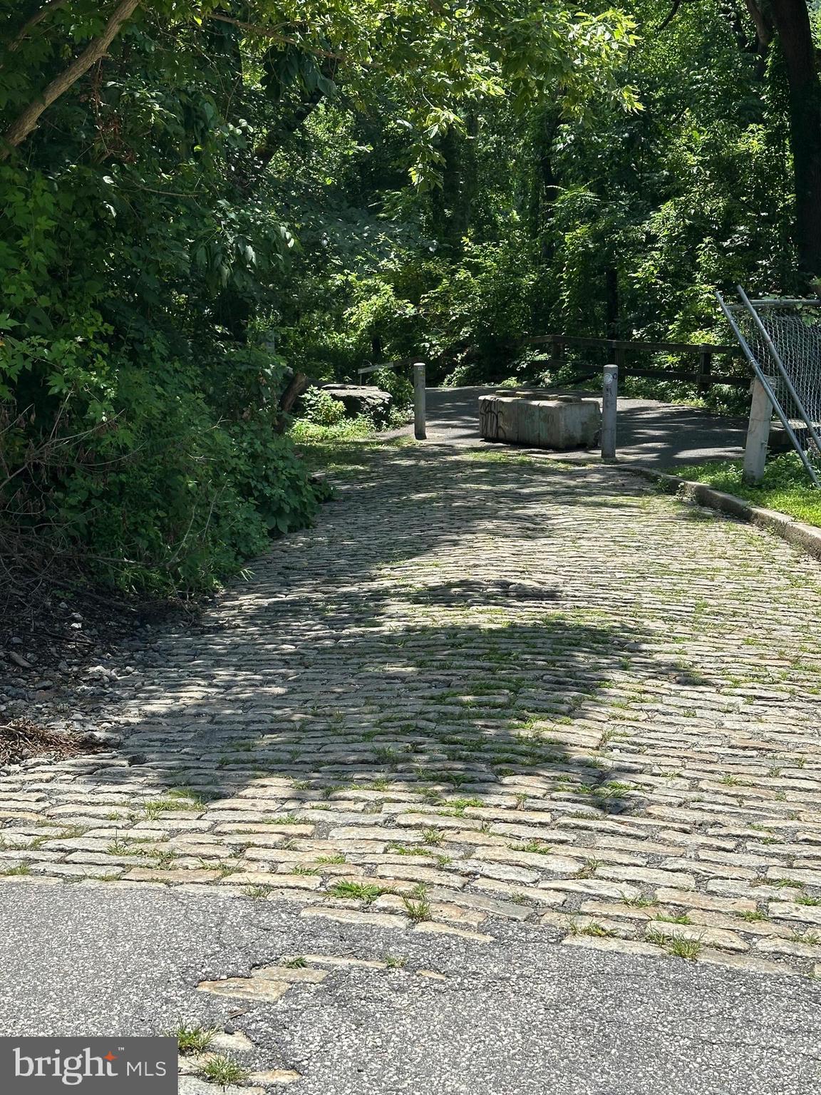 GREEN TREE RUN - Residential