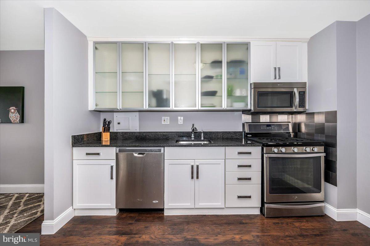 1225 MARTHA CUSTIS DRIVE 712