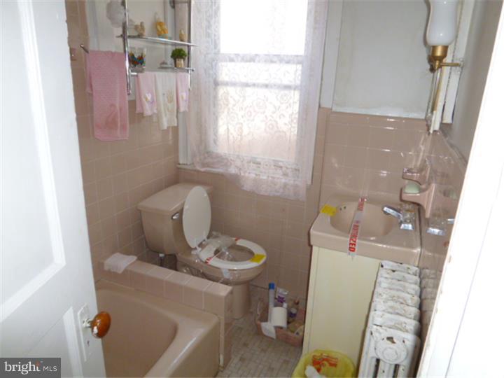 PHILADELPHIA (SOUTHWEST) - Residential