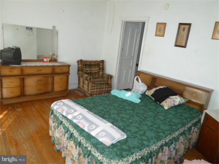 PHILADELPHIA (SOUTHWEST) - Residential