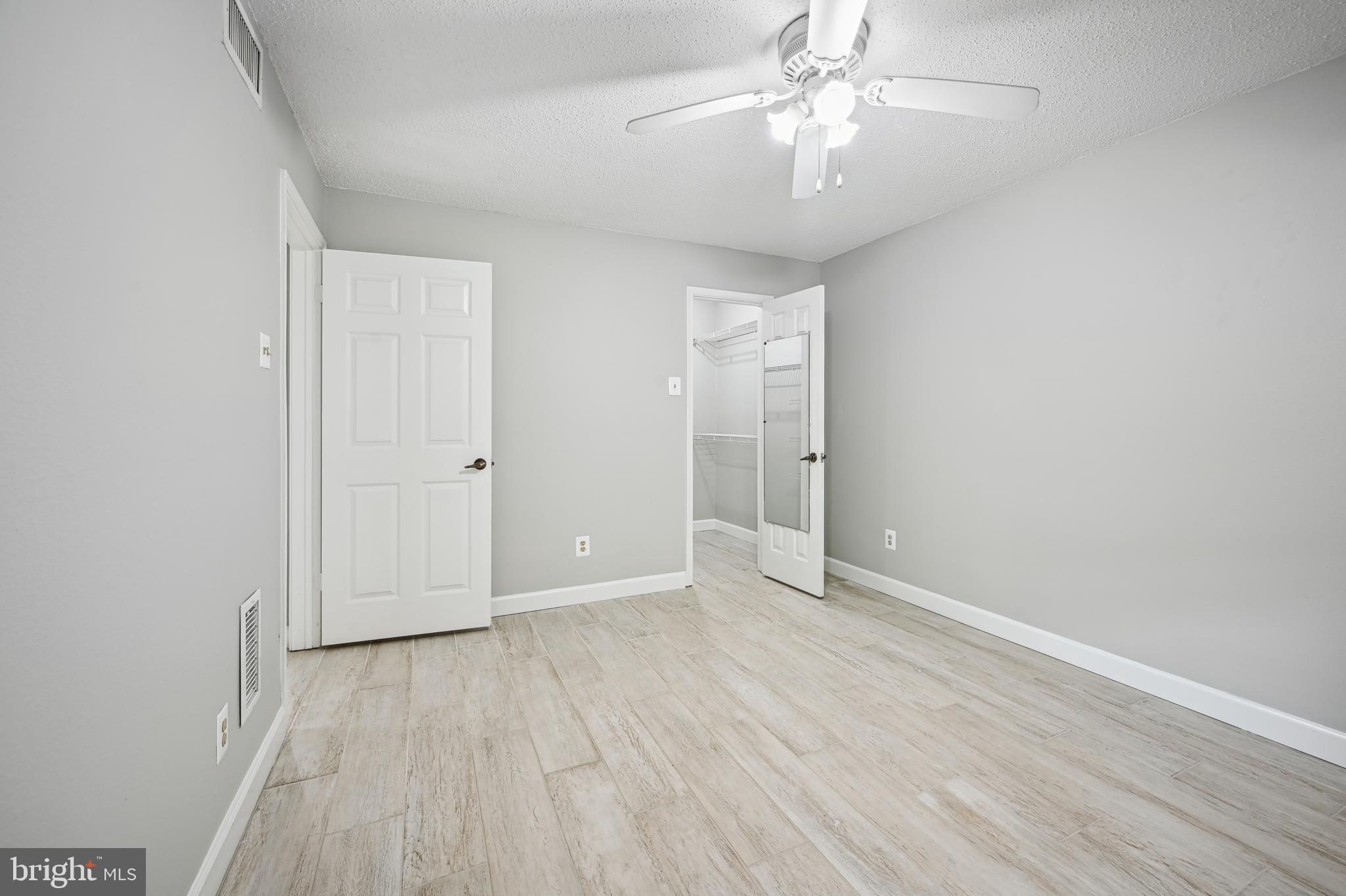 FOUNTAINS AT MCLEAN - Residential Lease