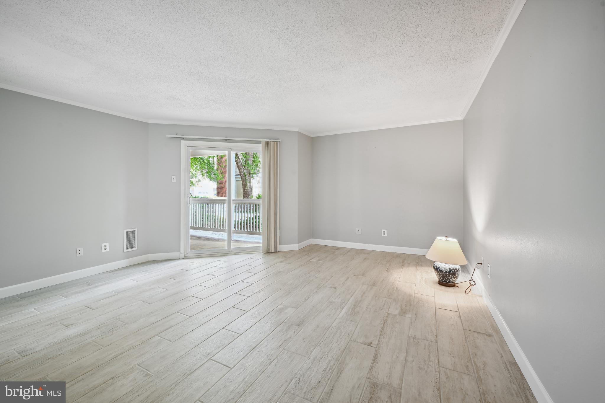 FOUNTAINS AT MCLEAN - Residential Lease