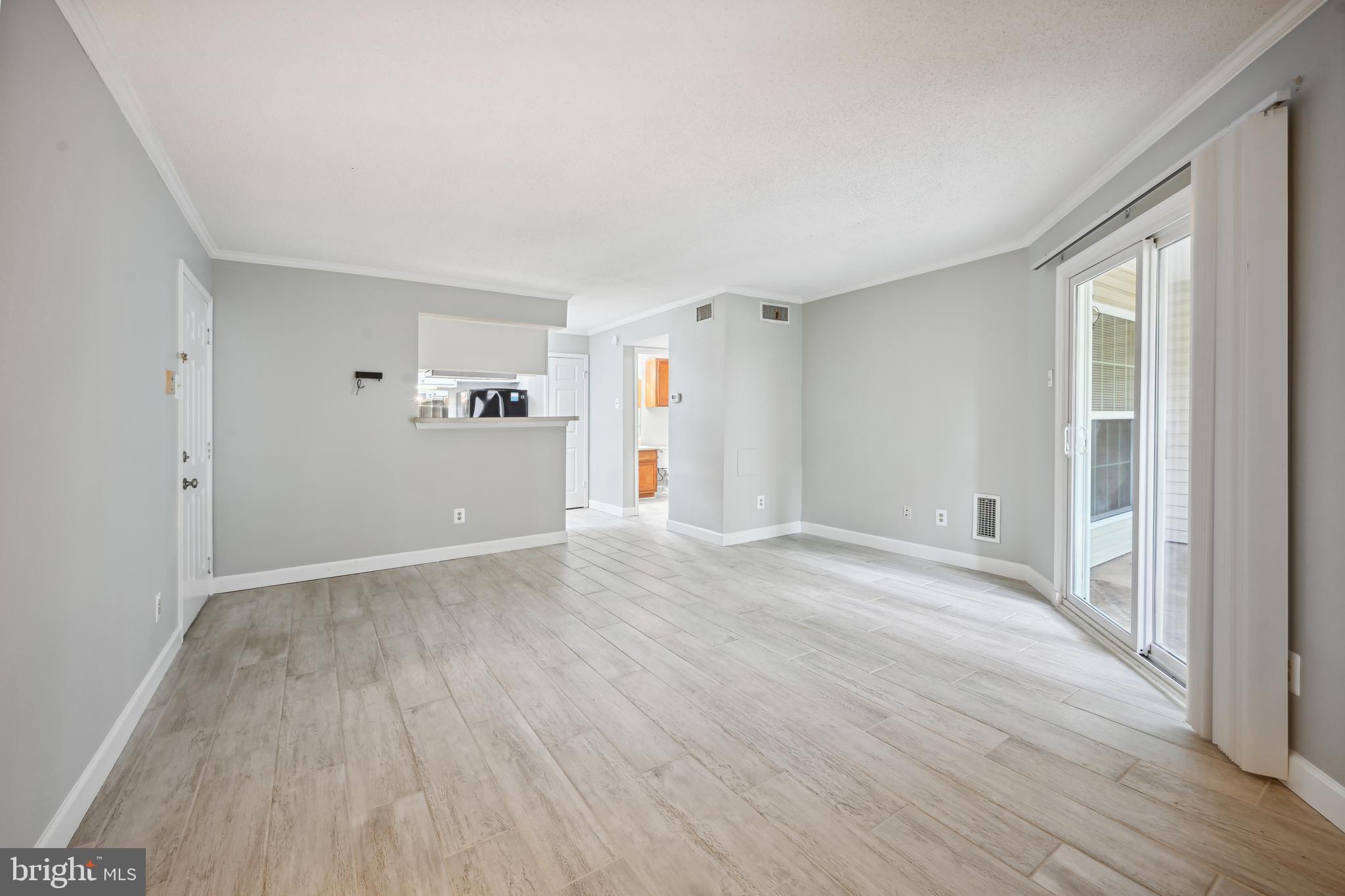 FOUNTAINS AT MCLEAN - Residential Lease