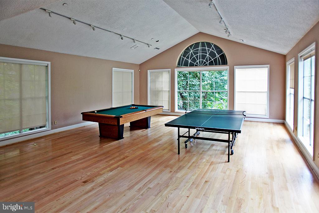 FOUNTAINS AT MCLEAN - Residential Lease